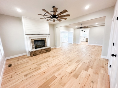 Remodeled Home Close to Town - image 16