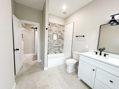 Remodeled Home Close to Town - image 12