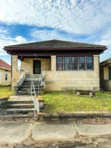 Quaint Single-Family Residence - Oolitic, Indiana - image 2