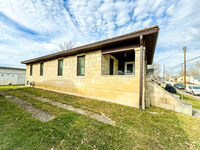 Quaint Single-Family Residence - Oolitic, Indiana - image 19