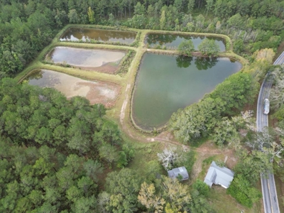 Unique Recreational Tract in SW MS with 6 Ponds - image 1