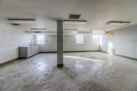 Centrally Located Yakima Commercial Property For Sale - image 6