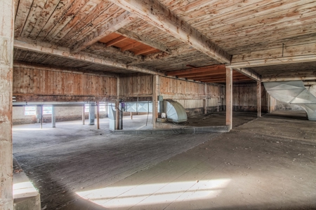Centrally Located Yakima Commercial Property For Sale - image 8