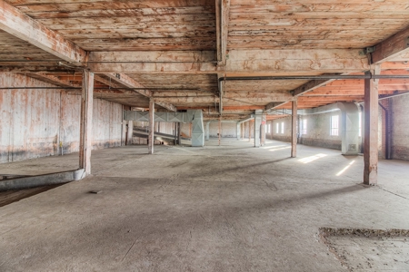 Centrally Located Yakima Commercial Property For Sale - image 11