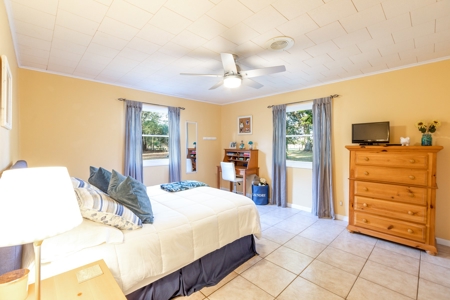 Lake Front Home On Pickett Lake Branford Florida For Sale !! - image 24