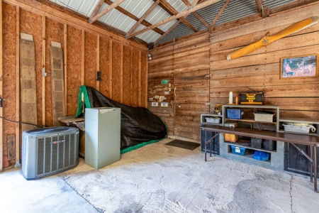Lake Front Home On Pickett Lake Branford Florida For Sale !! - image 12