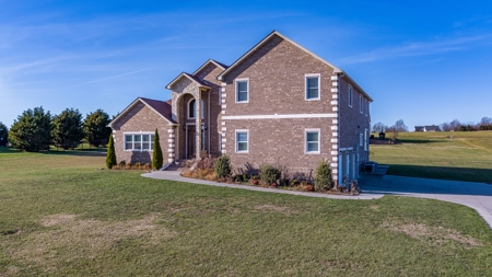 Home Near Lake Cumberland - image 8