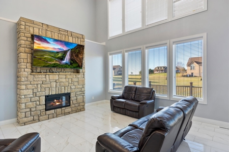 Home Near Lake Cumberland - image 25