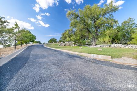 43+ Acre Hilltop Estate with Panoramic Views in Sonora, TX - image 44