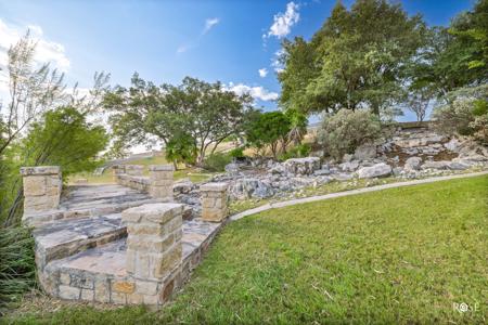 43+ Acre Hilltop Estate with Panoramic Views in Sonora, TX - image 38