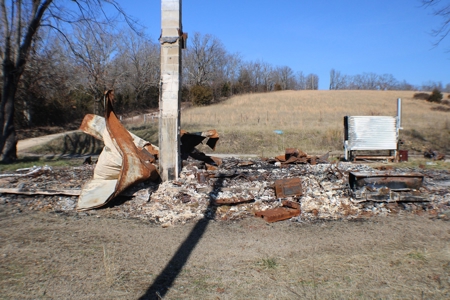 Explore Your Dream Homestead in South Central Missouri - image 9