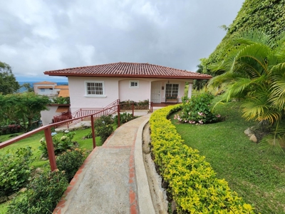 9 Bedroom Mansion in Sora, Chame - image 7