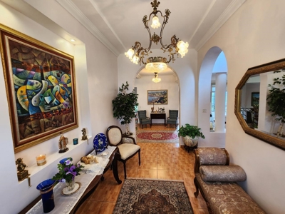 9 Bedroom Mansion in Sora, Chame - image 18