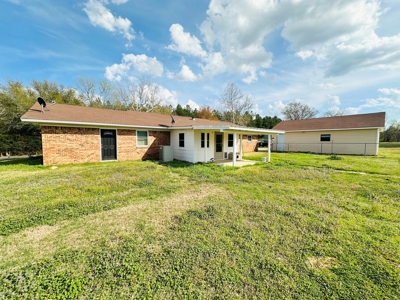 3/2/4 Brick Winnsboro, Texas - Wood County Country Home - image 25
