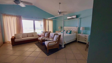 Amazing 3 Bedroom Villa in Vistamar - image 7