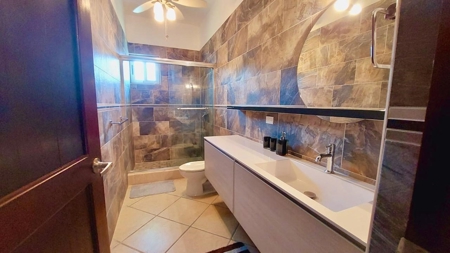 Amazing 3 Bedroom Villa in Vistamar - image 10