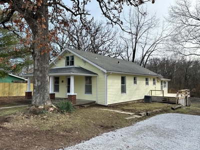 El Dorado Springs Missouri Country Home For Sale - image 1