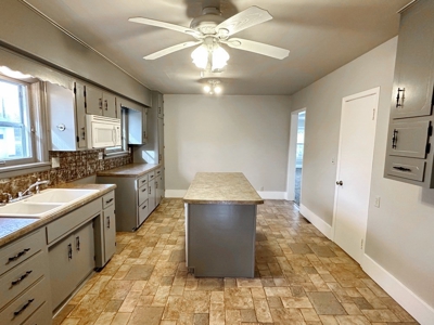 El Dorado Springs Missouri Country Home For Sale - image 9