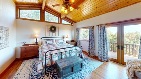 Charming Chalet-style Home on 10.01 acres - image 9