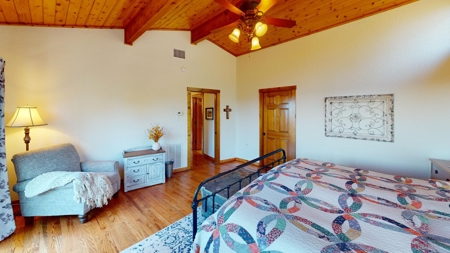 Charming Chalet-style Home on 10.01 acres - image 11