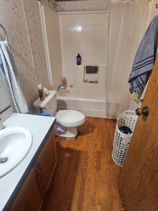 Country Home For Sale - image 15