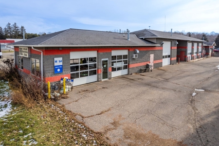 Prime Location on 1.2 acres in Baraboo Commercial Property - image 11