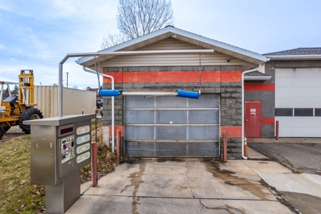Prime Location on 1.2 acres in Baraboo Commercial Property - image 13