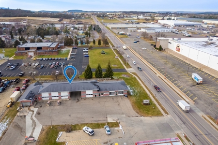 Prime Location on 1.2 acres in Baraboo Commercial Property - image 3