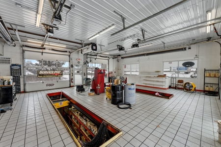 Prime Location on 1.2 acres in Baraboo Commercial Property - image 19