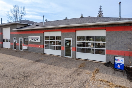 Prime Location on 1.2 acres in Baraboo Commercial Property - image 9