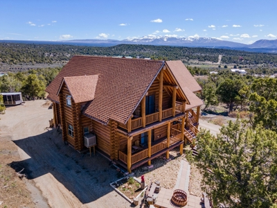 Beautiful Swedish Cope Log Cabin in Southwest Colorado - image 32