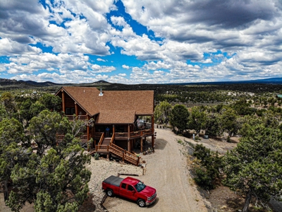 Beautiful Swedish Cope Log Cabin in Southwest Colorado - image 3