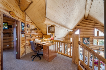 Beautiful Swedish Cope Log Cabin in Southwest Colorado - image 17