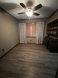 Country Home in Omaha Texas with Lake View - image 25