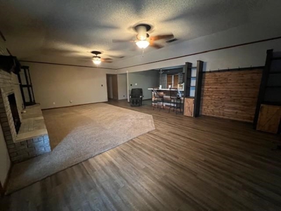 Country Home in Omaha Texas with Lake View - image 9