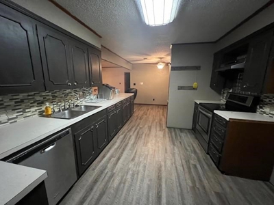 Country Home in Omaha Texas with Lake View - image 26