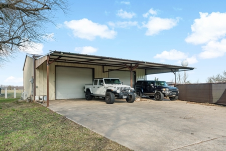 Updated Country Home For Sale Greenville TX - image 16