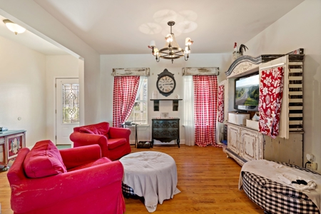 Updated Country Home For Sale Greenville TX - image 2