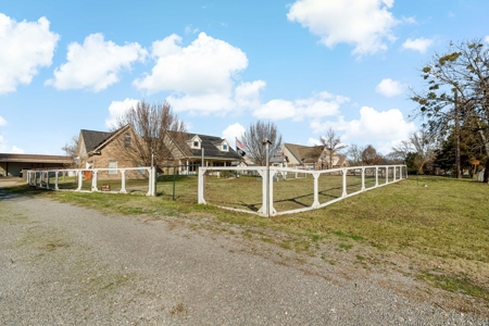 Updated Country Home For Sale Greenville TX - image 14