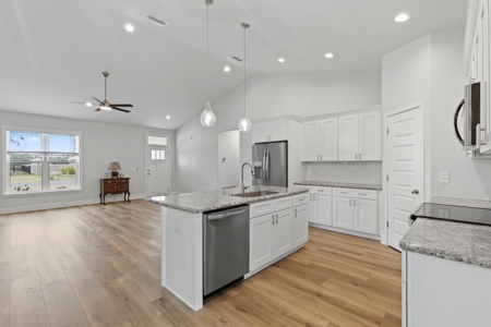 RIVERWALK of FANNING SPRINGS! - image 9