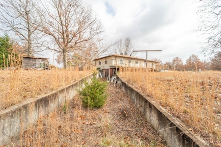 Ozarks Country Home With Acreage In Arkansas - image 6