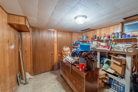 Ozarks Country Home With Acreage In Arkansas - image 17