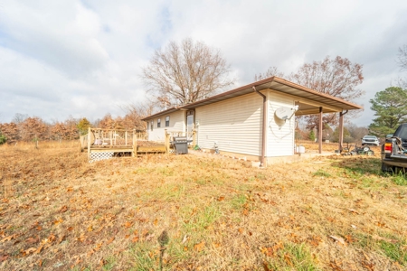 Ozarks Country Home With Acreage In Arkansas - image 2