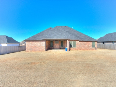 Home For Sale In Tuttle, Oklahoma - image 15