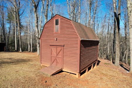 1 1/2 Story Log Home With 12.28 Acres± - image 10