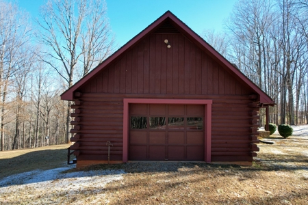 1 1/2 Story Log Home With 12.28 Acres± - image 6