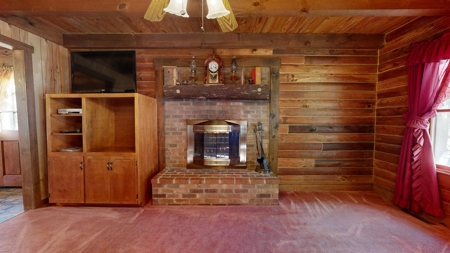 1 1/2 Story Log Home With 12.28 Acres± - image 17