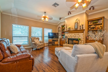 Country Home on 4.06 Acres in Nueces County - image 25