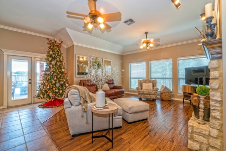 Country Home on 4.06 Acres in Nueces County - image 30