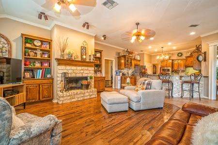 Country Home on 4.06 Acres in Nueces County - image 26